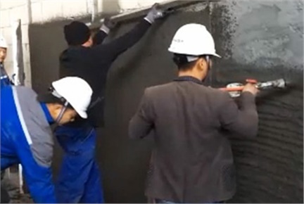 6人组机械化抹灰（自动输送、自动搅拌和喷涂、刮平及收面）